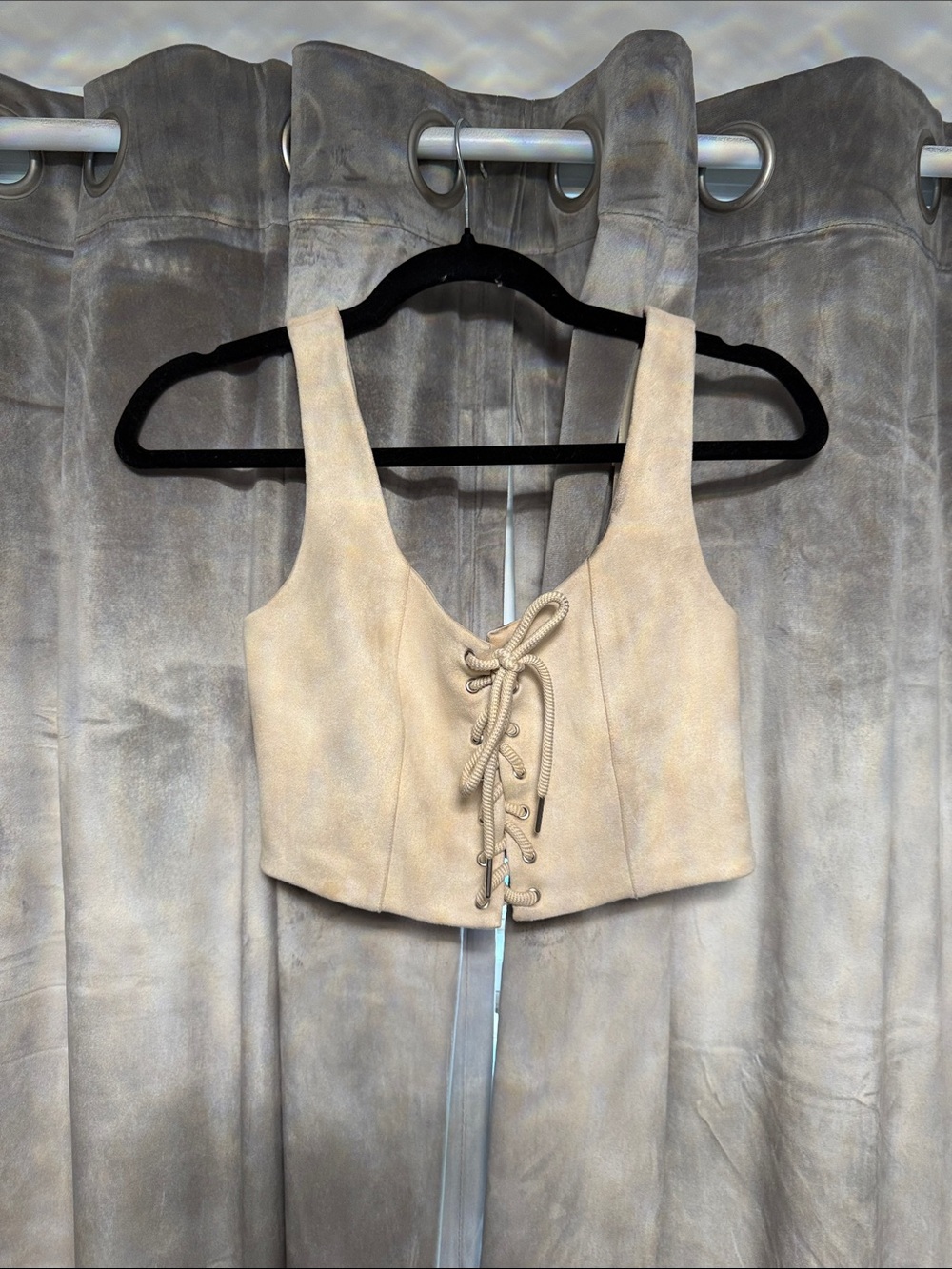 BX Runway Neutral Lace-Up Cropped Tank Top - Women's Beige